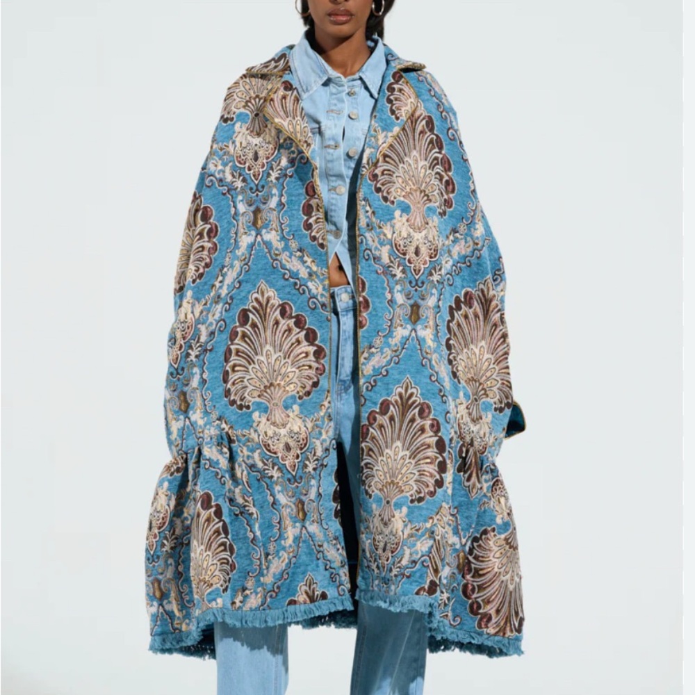 AKIRA Blue and Brown Tapestry Patterned Oversized Coat | Size M | NWT